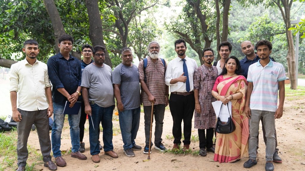 শুটিং শেষে শ্রদ্ধাভাজন মেন্টর, অভিনয়শিল্পী এবং ৭০ ও ৭১তম ব্যাচের নির্মাণ টিমের দলগত মুহূর্ত