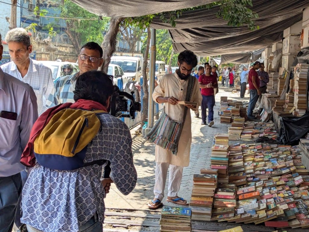 ১তম ব্যাচ — ঐতিহাসিক কলেজ স্ট্রিট বইপাড়ায় দৃশ্যধারণ